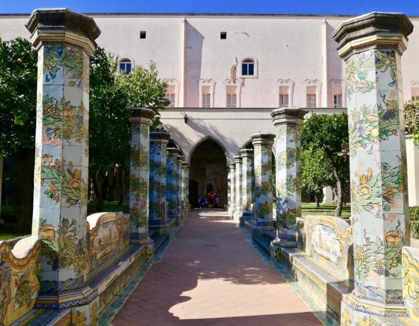 cose-da-vedere-a-napoli-chiostro-santa-chiara - Alla Fine ...